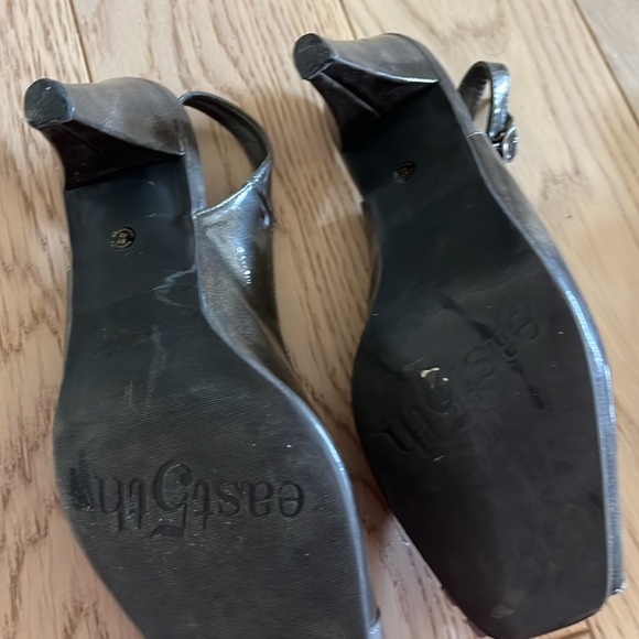 Grey slingbacks. 2.5 inch approx heel. Maybe worn once. - Picture 4 of 5